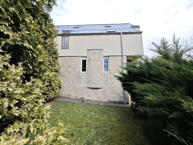 Eladó ház Budapest II. kerület, Remetekertváros 239 nm