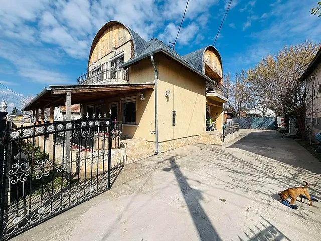 Eladó ház Fót 155 nm