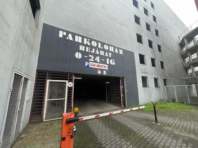 Eladó garázs Budapest VIII. kerület, Orczynegyed, Orczy tér 13 nm