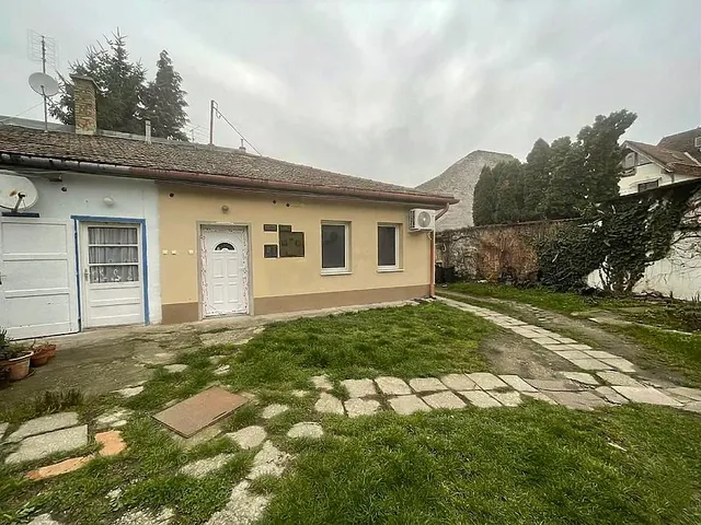 Eladó lakás Vác 33 nm