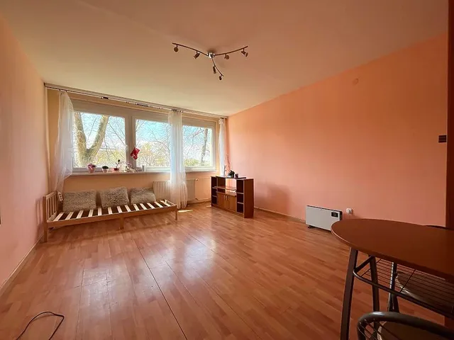 Eladó lakás Budapest X. kerület, Újhegy 29 nm