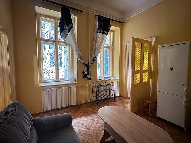 Eladó lakás Budapest VI. kerület, Vörösmarty utca 48 nm