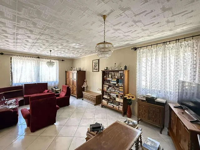 Eladó ház Budapest XVI. kerület, Rákosszentmihály 315 nm