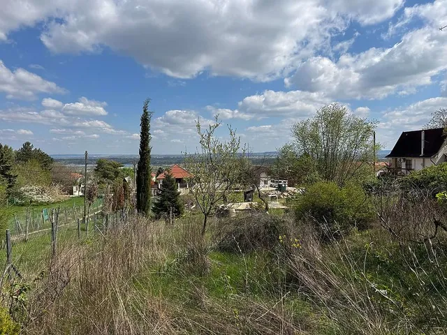 Eladó telek Budakalász 763 nm