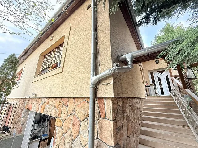 Eladó ház Budapest XVI. kerület, Rákosszentmihály 140 nm