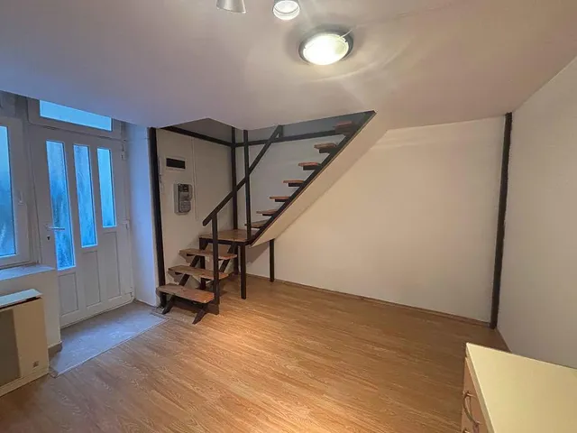 Eladó lakás Budapest VI. kerület, Nagymező utca 13 nm