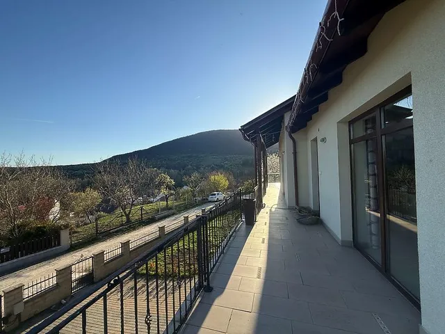 Eladó ház Pilisszentkereszt 223 nm