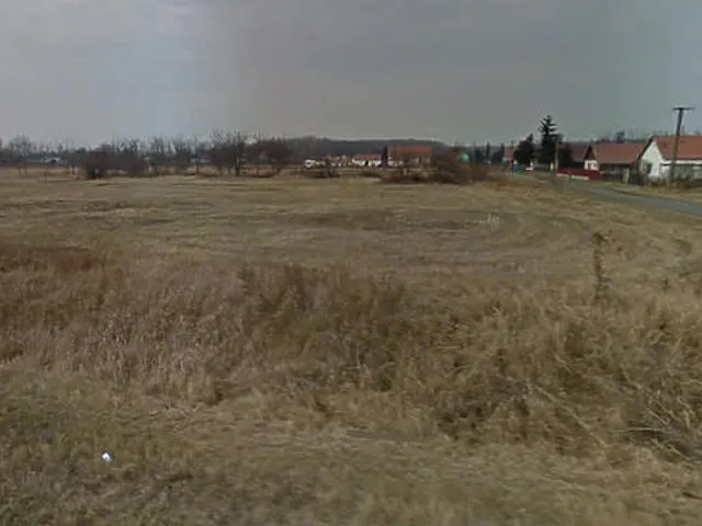 Eladó telek Görbeháza 550 nm