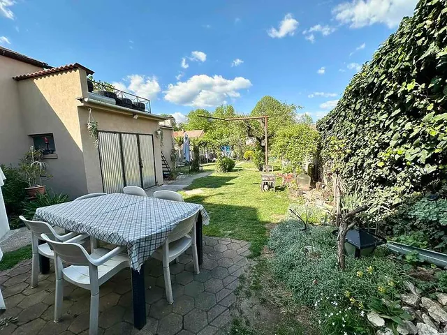 Eladó ház Vác 127 nm