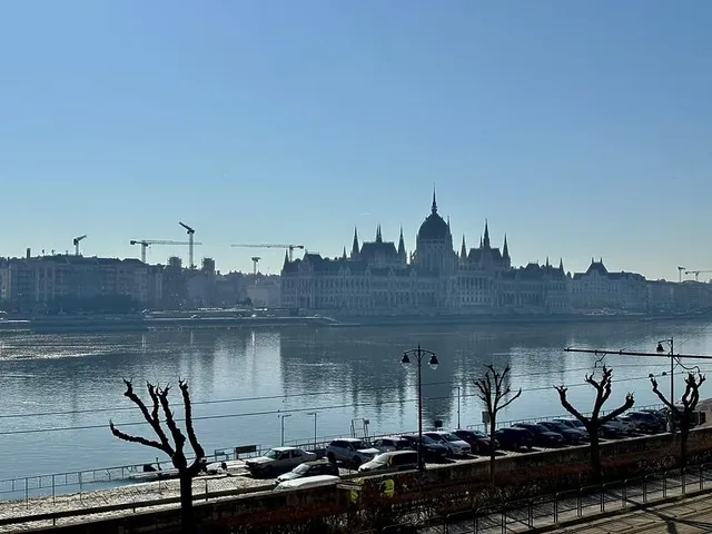Eladó lakás Budapest II. kerület 102 nm