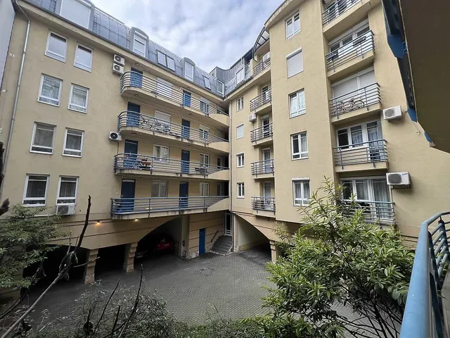 Eladó lakás Budapest VI. kerület 95 nm