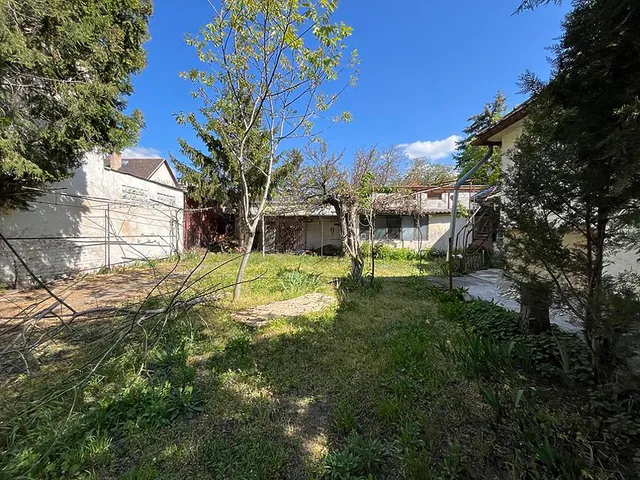 Eladó telek Budapest III. kerület, Csillaghegy 400 nm