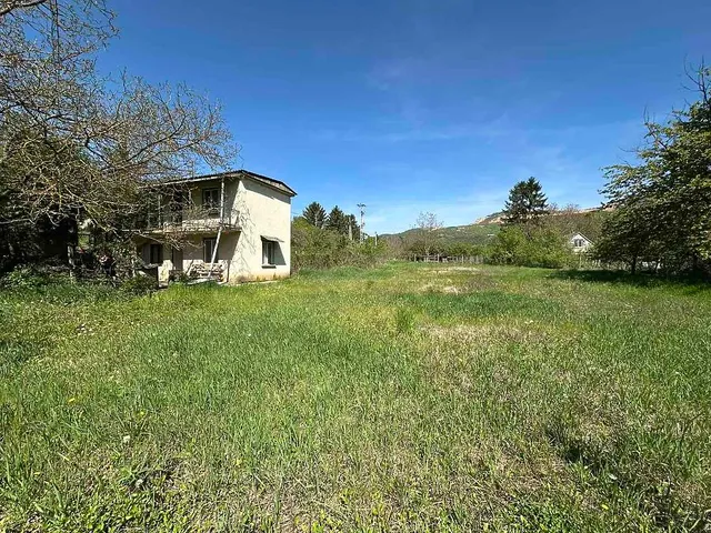 Eladó telek Vác 1415 nm