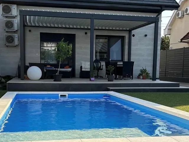 Eladó ház Budapest IV. kerület, Káposztásmegyer 141 nm