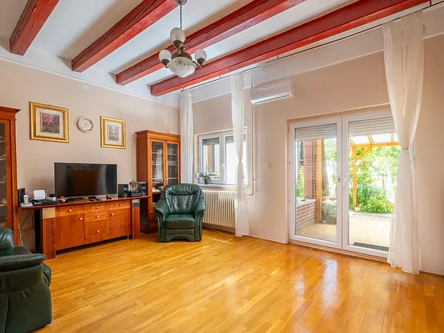 Eladó lakás Budapest III. kerület, Csillaghegy 154 nm