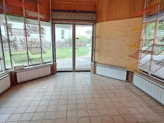 Kiadó kereskedelmi és ipari ingatlan Budapest XV. kerület, Rákospalota 32 nm