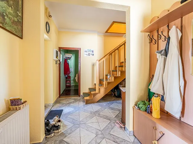 Eladó ház Budapest III. kerület, Csillaghegy 180 nm