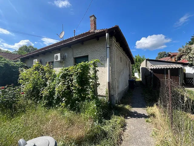 Eladó telek Budapest III. kerület, Csillaghegy 421 nm