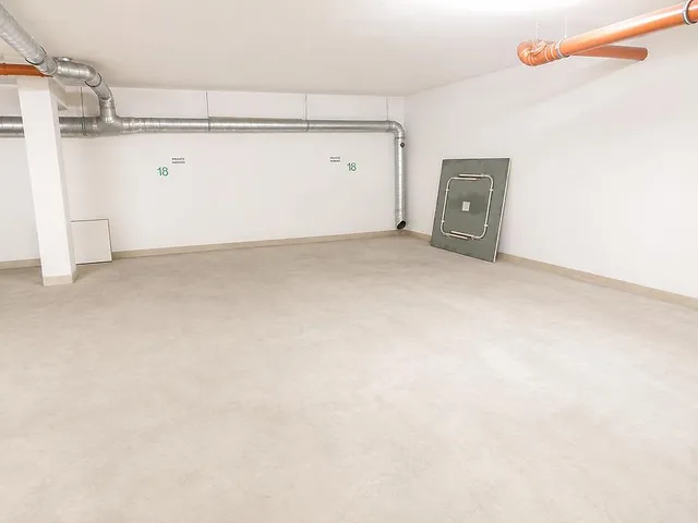 Kiadó garázs Budapest IV. kerület, Újpest, Károlyi István utca 12 nm