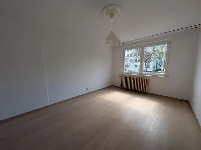 Eladó kereskedelmi és ipari ingatlan Budapest IV. kerület, Újpest 71 nm