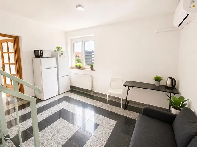 Eladó lakás Budapest IV. kerület, Újpest, Károlyi István utca 200 nm