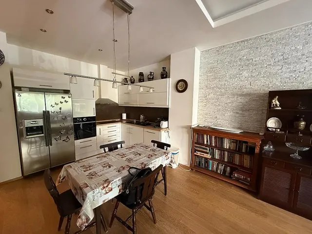 Eladó lakás Budapest XII. kerület, Németvölgy, Böszörményi út 81 nm
