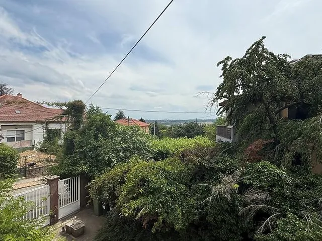 Eladó ház Budapest XI. kerület, Sasad-Sashegy XI. ker., Tömös utca 230 nm