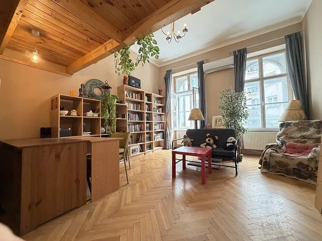 Eladó lakás Budapest VI. kerület, Bajza utca 42 nm
