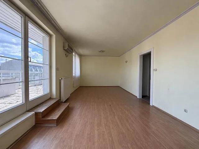 Eladó lakás Budapest II. kerület 79 nm