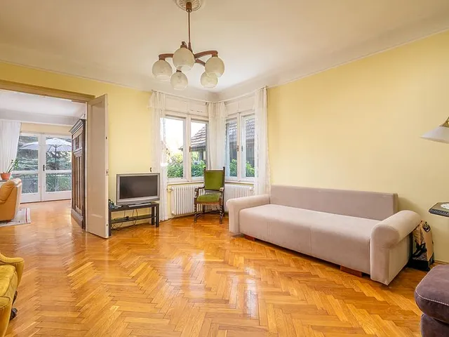 Eladó lakás Budapest III. kerület, Csillaghegy 1 nm