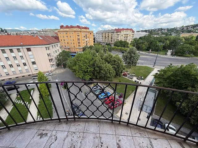 Eladó lakás Budapest XI. kerület, Szentimreváros, Kosztolányi Dezső tér 83 nm