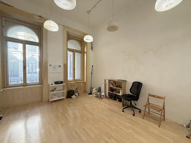 Eladó lakás Budapest VI. kerület, Liszt Ferenc tér 28 nm