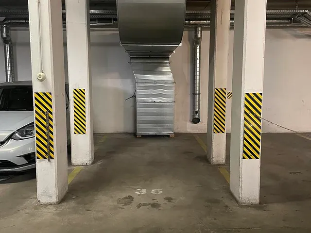 Kiadó garázs Budapest VIII. kerület, Magdolnanegyed, Szerdahelyi utca 15 nm