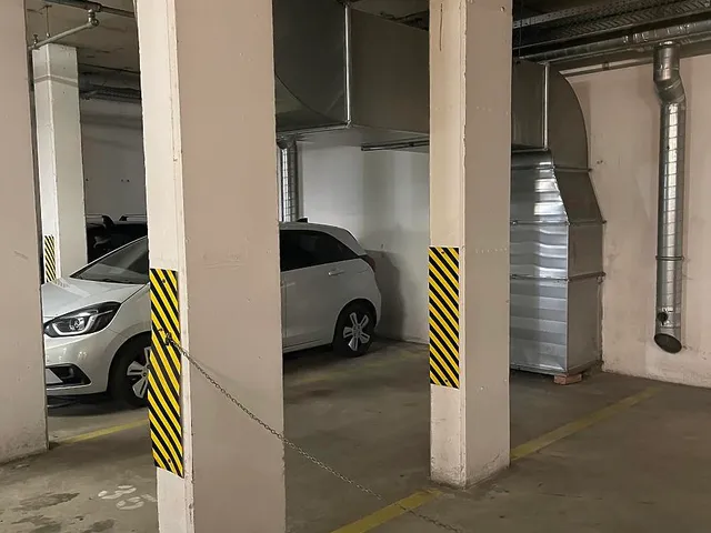 Kiadó garázs Budapest VIII. kerület, Magdolnanegyed, Szerdahelyi utca 15 nm