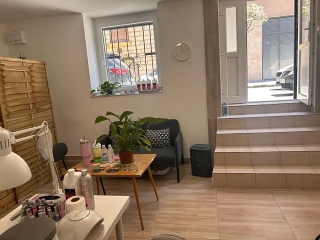 Kiadó kereskedelmi és ipari ingatlan Budapest VIII. kerület, Corvin negyed 19 nm