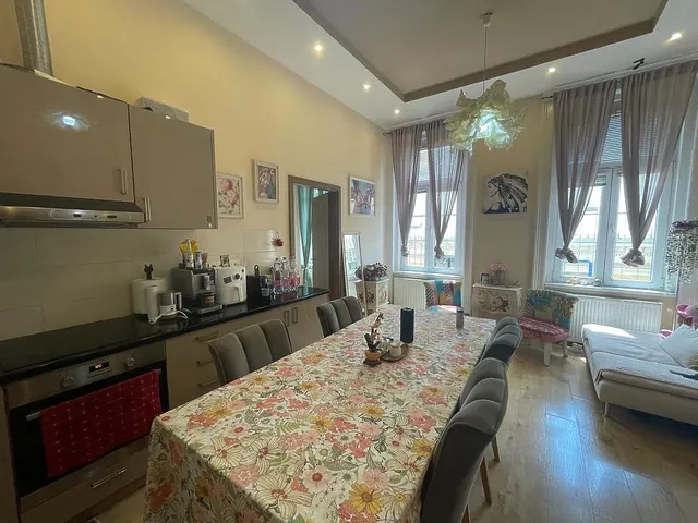 Eladó lakás Budapest VI. kerület 77 nm