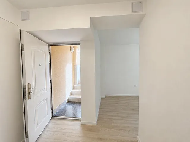 Kiadó kereskedelmi és ipari ingatlan Budapest XIV. kerület, Törökőr 50 nm
