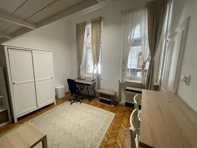 Eladó lakás Budapest VI. kerület, Szinyei Merse utca 27 nm
