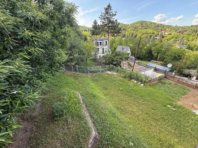 Eladó telek Szentendre 1094 nm