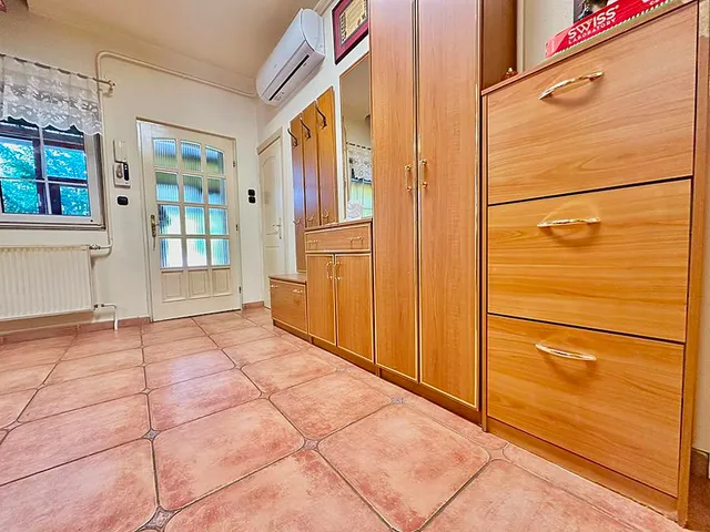 Eladó lakás Budapest III. kerület, Mocsárosdűlő 120 nm