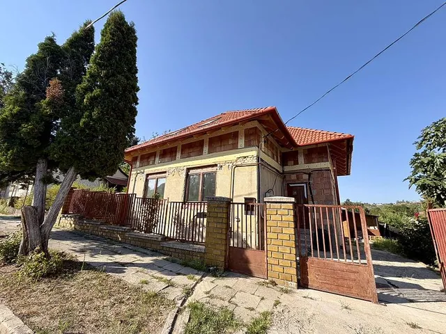 Eladó ház Vác, Deákvár 162 nm