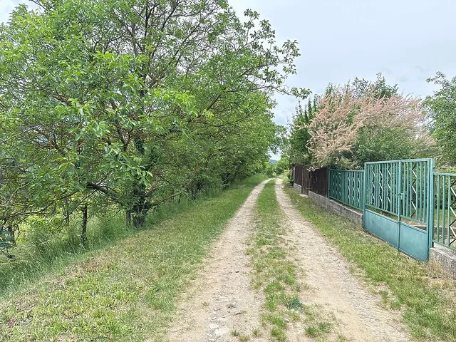 Eladó telek Solymár 1920 nm