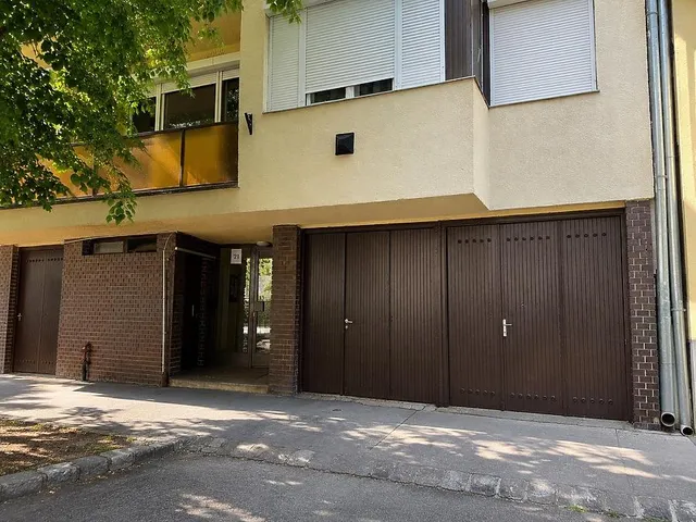 Kiadó garázs Budapest II. kerület 10 nm