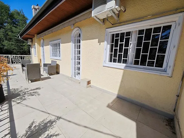 Eladó ház Budapest II. kerület, Pasarét, Pasaréti út 207 nm