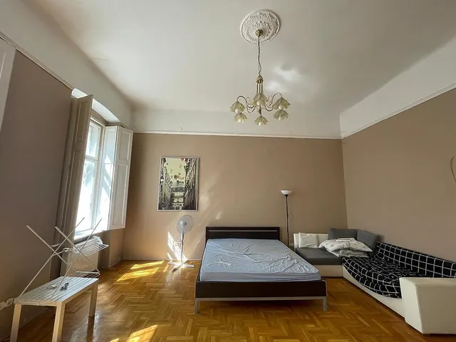 Eladó lakás Budapest VI. kerület, Rózsa utca 80 nm