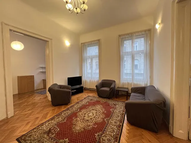 Eladó lakás Budapest VIII. kerület, Népszínháznegyed, Berzsenyi utca 95 nm