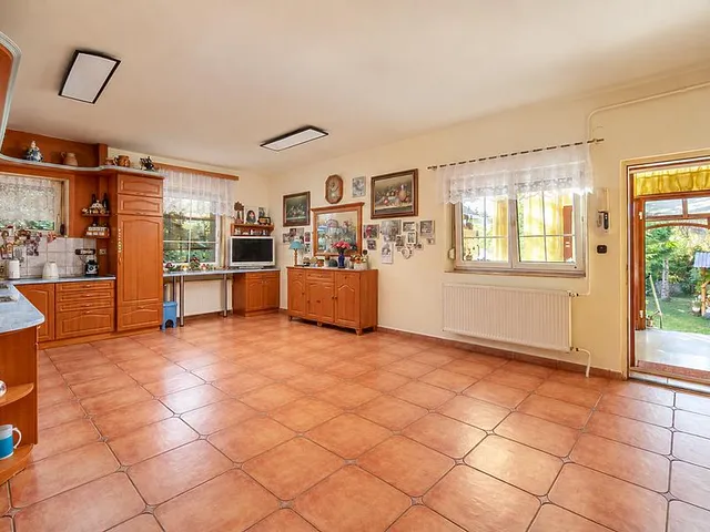 Eladó lakás Budapest III. kerület, Mocsárosdűlő 130 nm