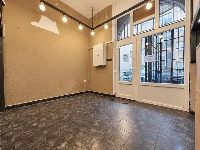 Kiadó kereskedelmi és ipari ingatlan Budapest XII. kerület, Krisztinaváros XII. ker. 22 nm