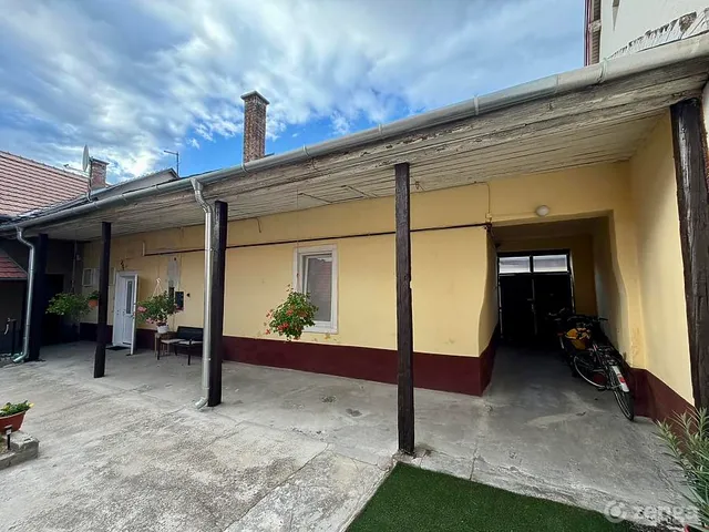 Eladó lakás Vác 54 nm