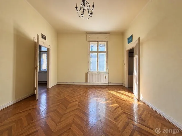 Eladó lakás Budapest II. kerület 77 nm